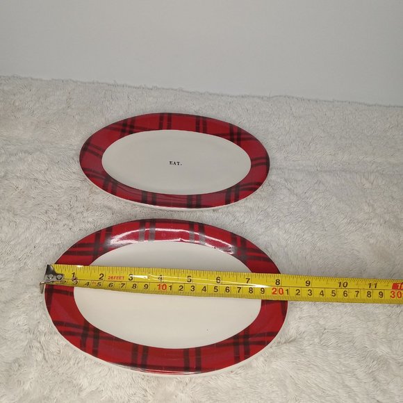 Set of Two Rae Dunn Plates - Picture 2 of 6